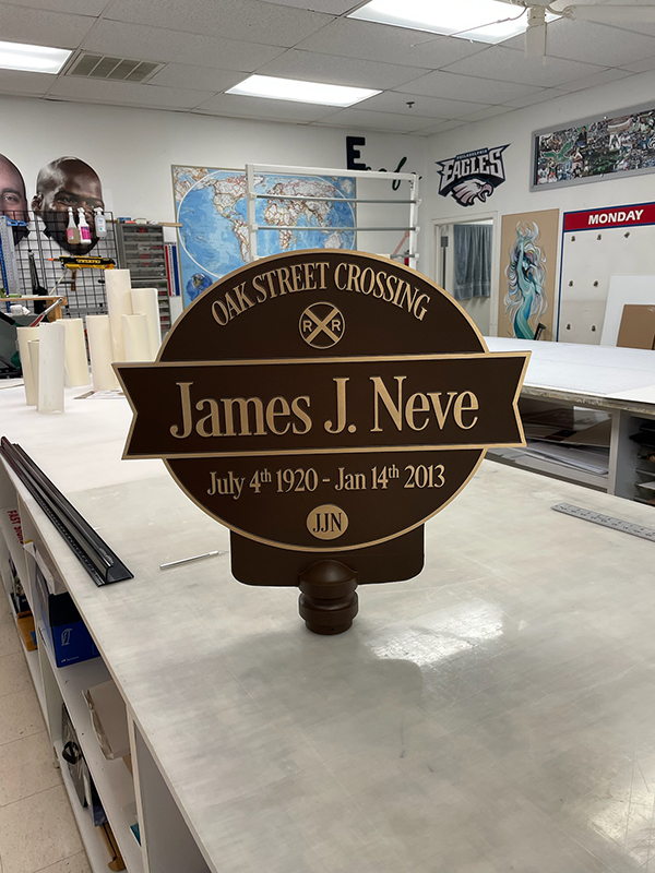 Oak Street Crossing Sign